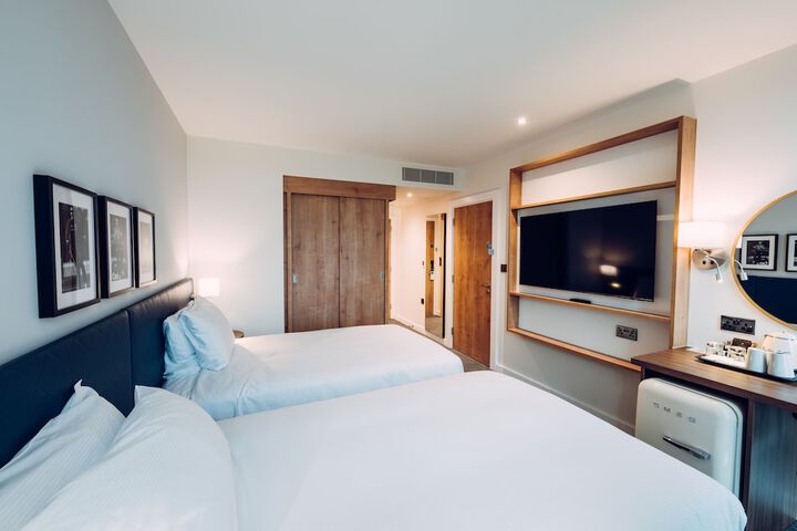 Room 28 of 70