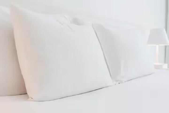 1 King Bed (4 of 16)