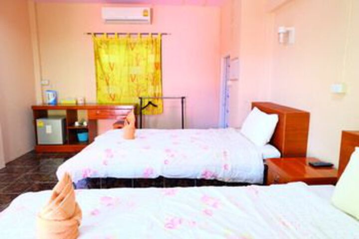 Room 14 of 25
