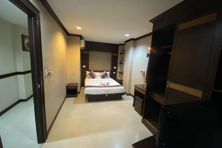 Room 25 of 53