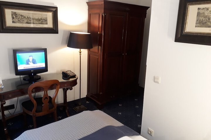 Room 41 of 57