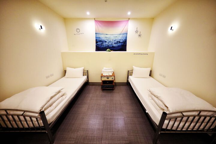 Room 60 of 98