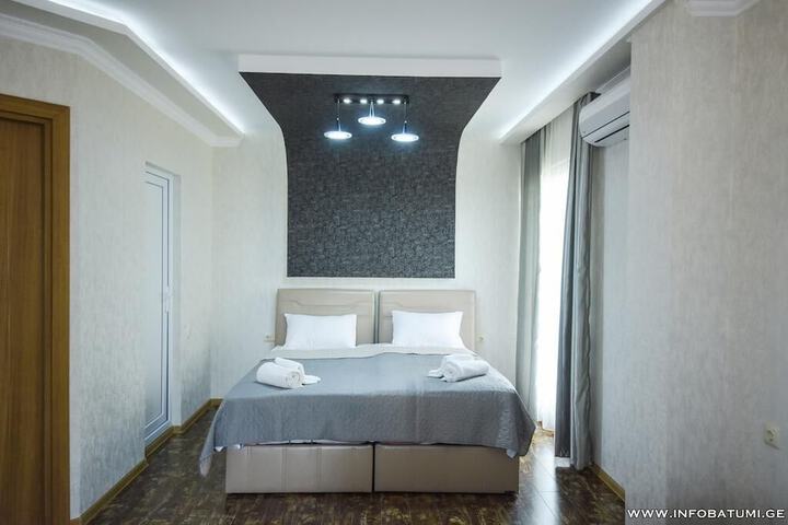 Room 15 of 27