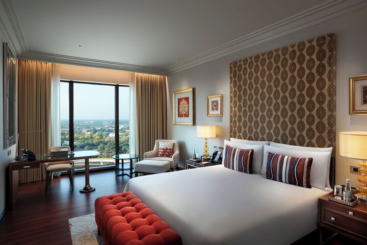 Room 16 of 48