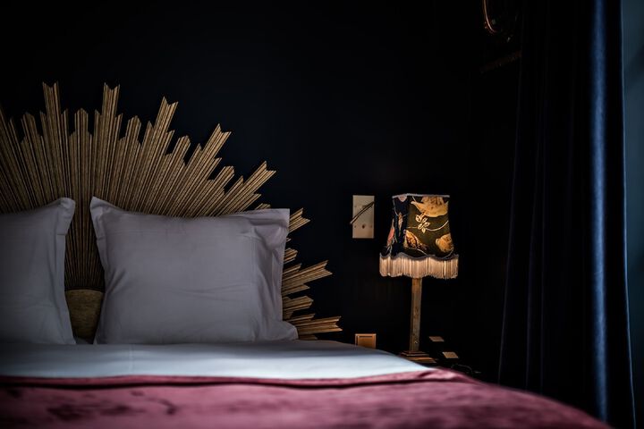 Room 13 of 80