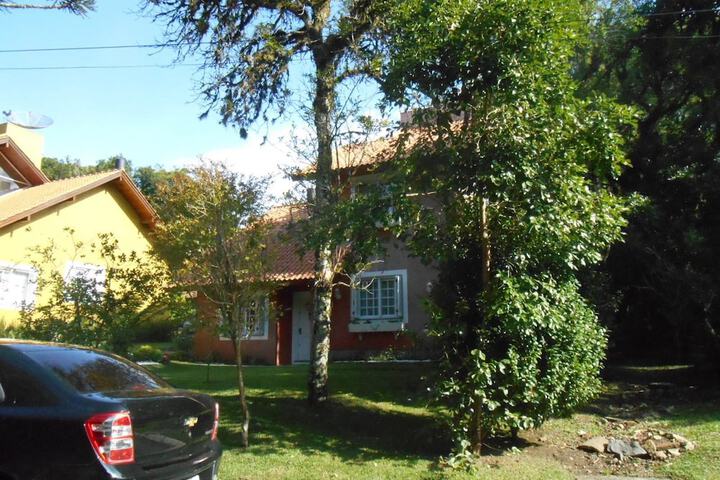 Belíssima Casa em Condomínio 8 pessoas