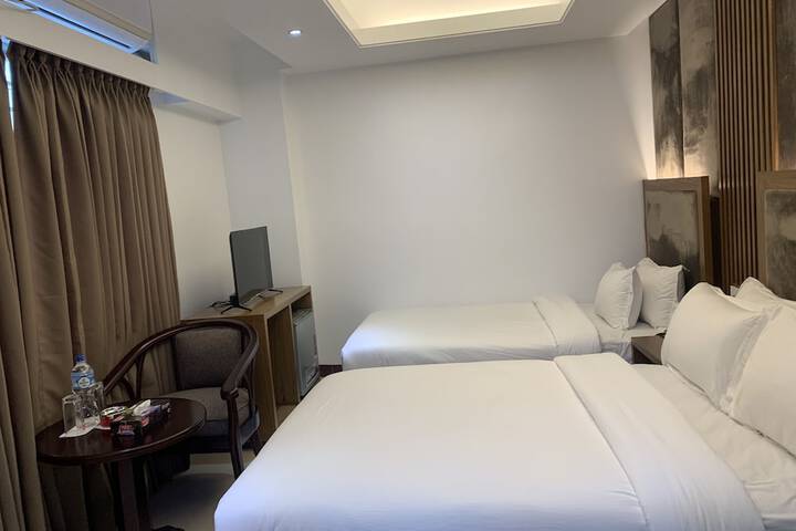 Room 29 of 42