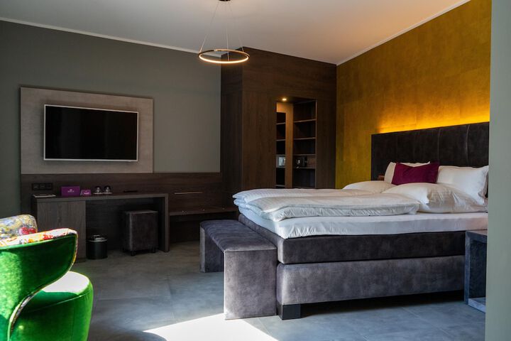 Room 4 of 67
