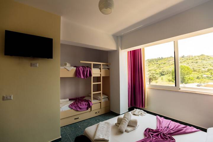 Room 26 of 87