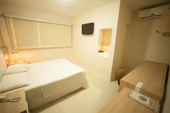 Room 4 of 44