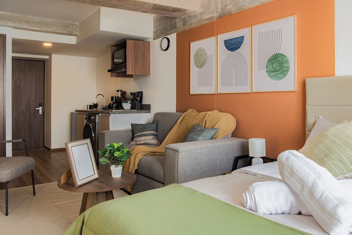 Room 5 of 34