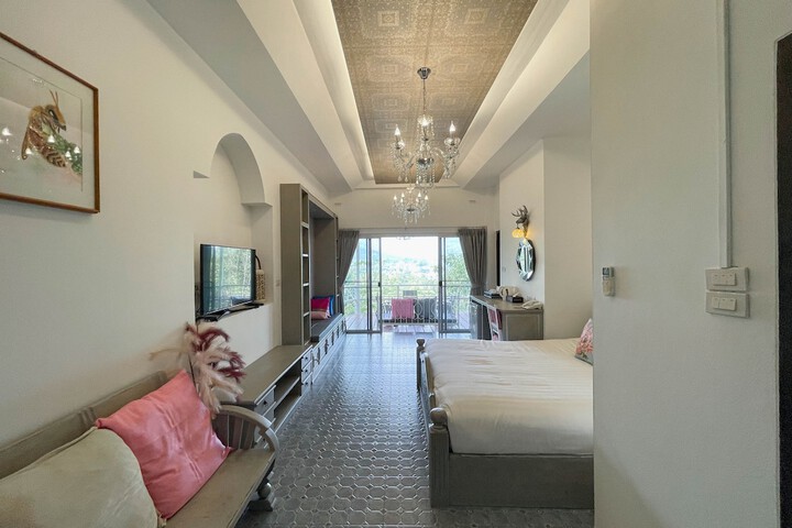 Room 35 of 108