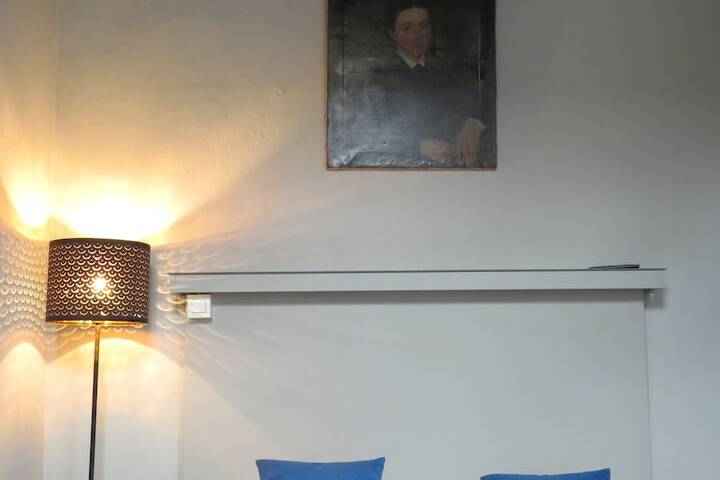 Room 12 of 27