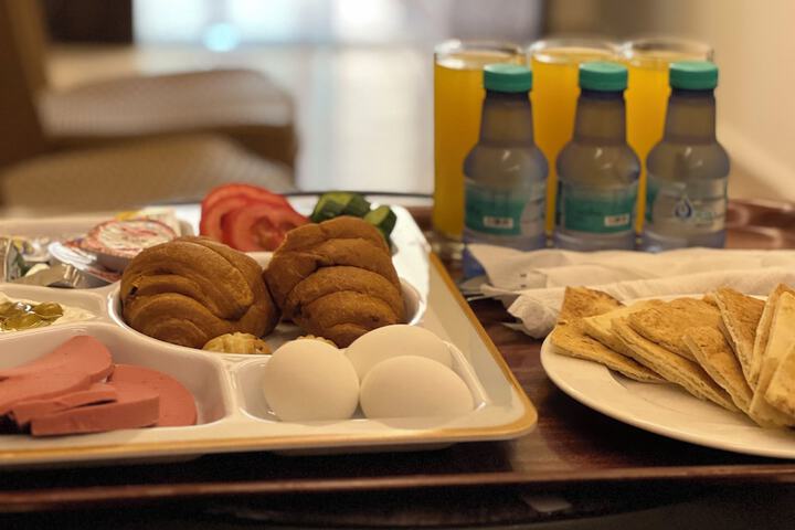 Breakfast/Coffee Service 16 of 18