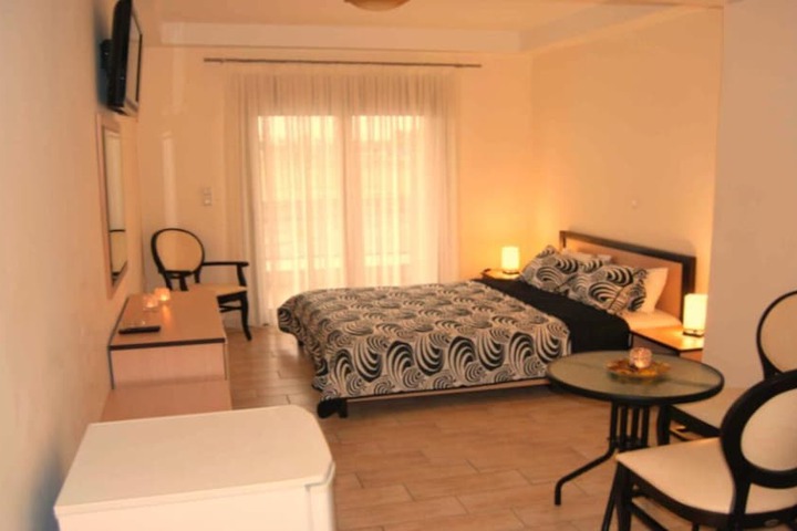 Room 12 of 41