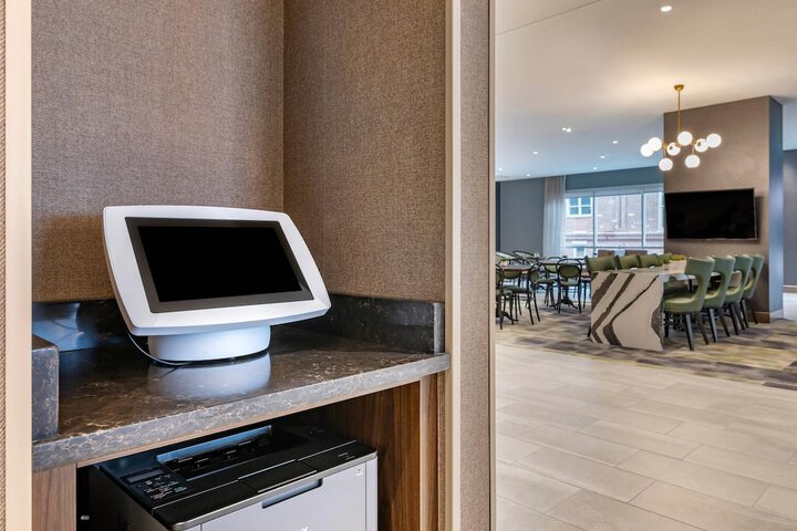 Business Center 54 of 56