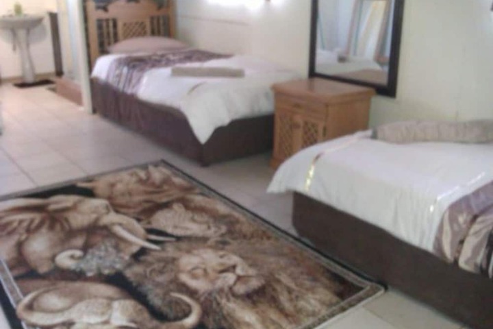 Room 5 of 28
