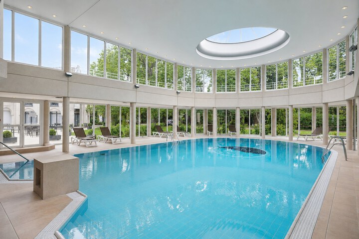 Pools & Facilities