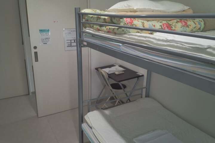 Room 16 of 39
