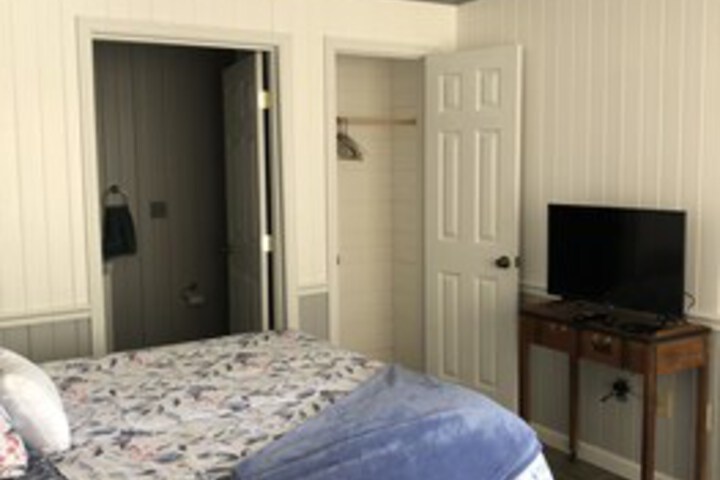 Room 33 of 35