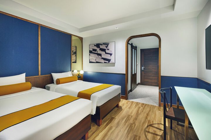 Room 28 of 64