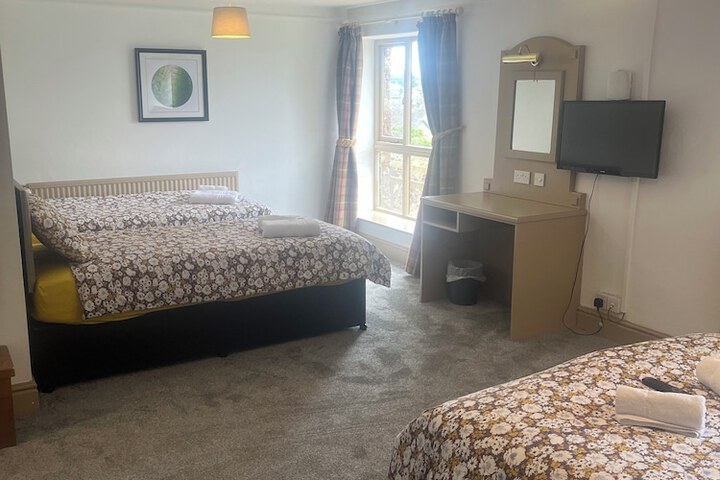 Room 11 of 31