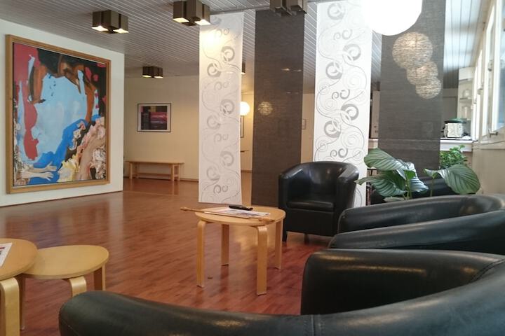 Entrance & Lobby