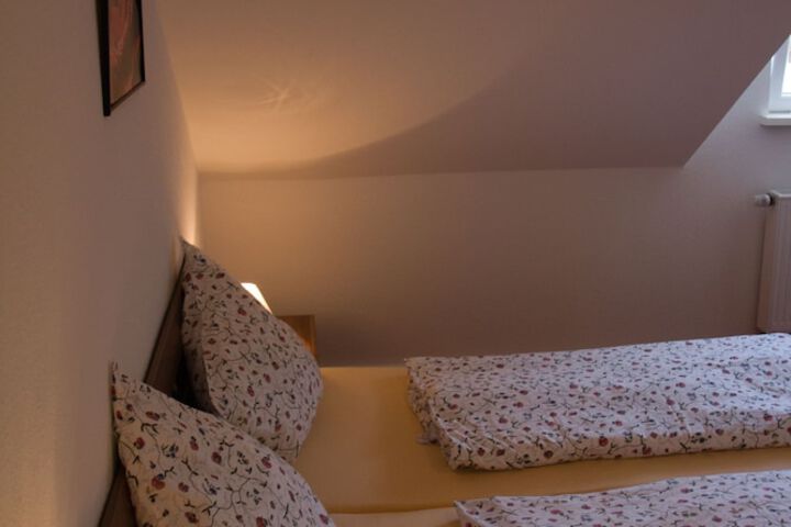 Room 11 of 35