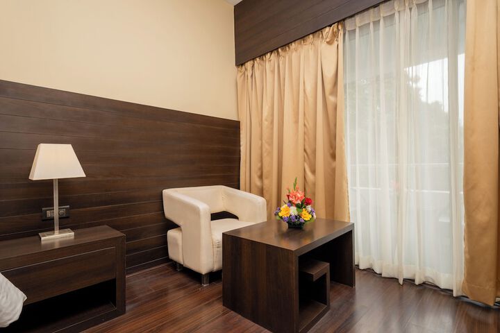 Room 32 of 86