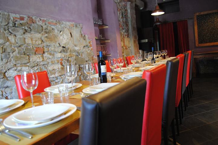 Dining 16 of 38