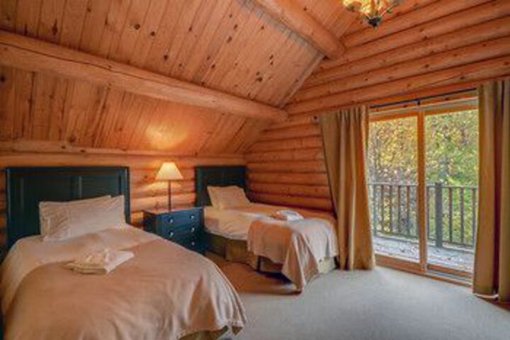 Room 5 of 25