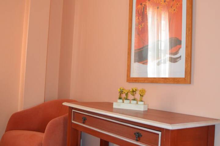 Room 11 of 76