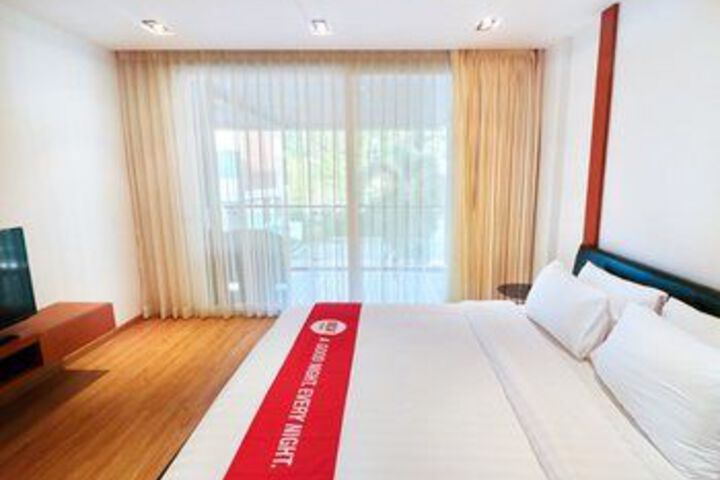 Room 13 of 31