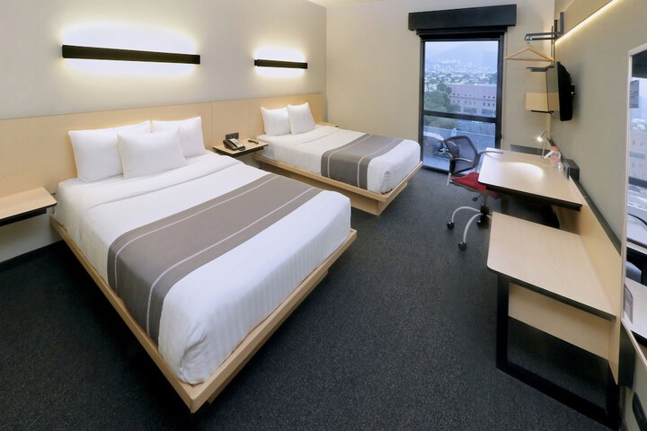Room 9 of 45