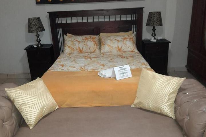 Charis Guesthouse