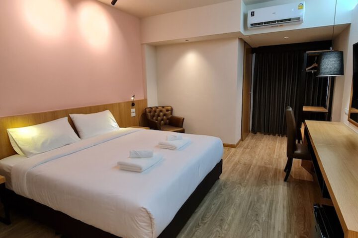 Room 18 of 29
