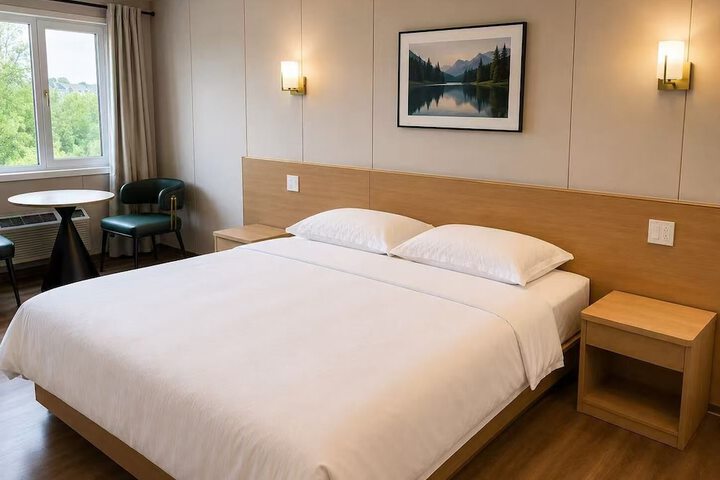 Room 9 of 25