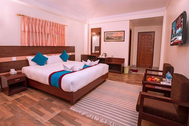 Room 4 of 27