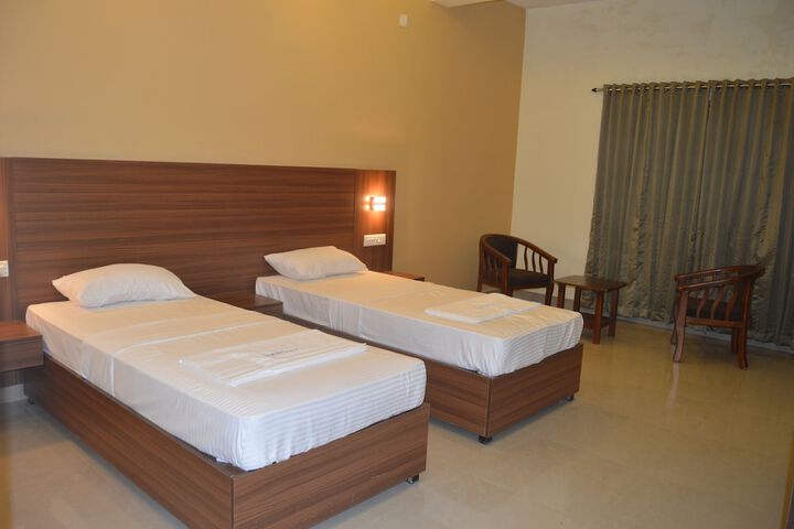 Room 18 of 83