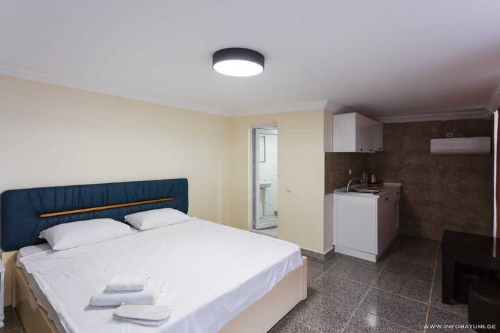 Room 12 of 29