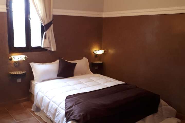 Room 16 of 37