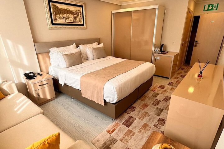 Room 20 of 66