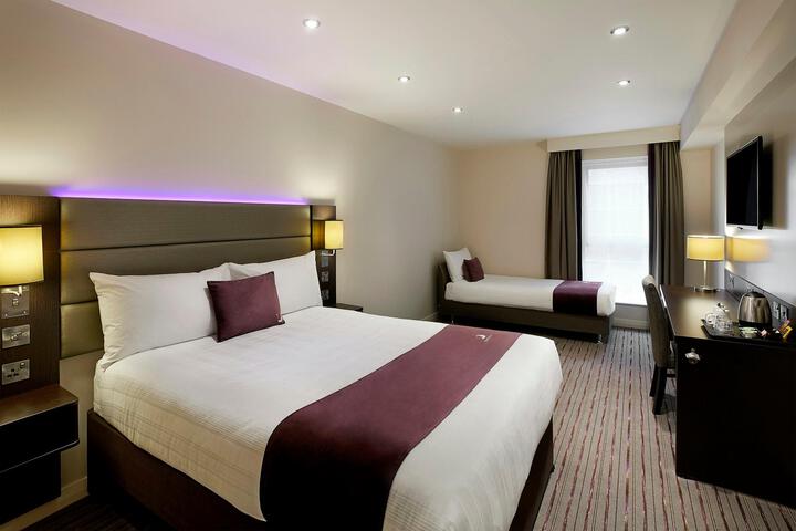 Room 10 of 23