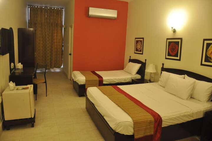 Room 8 of 22