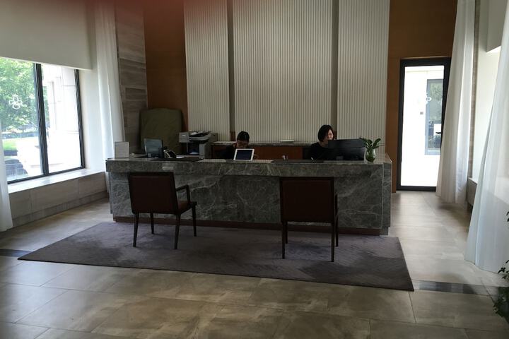 Guest Lobby