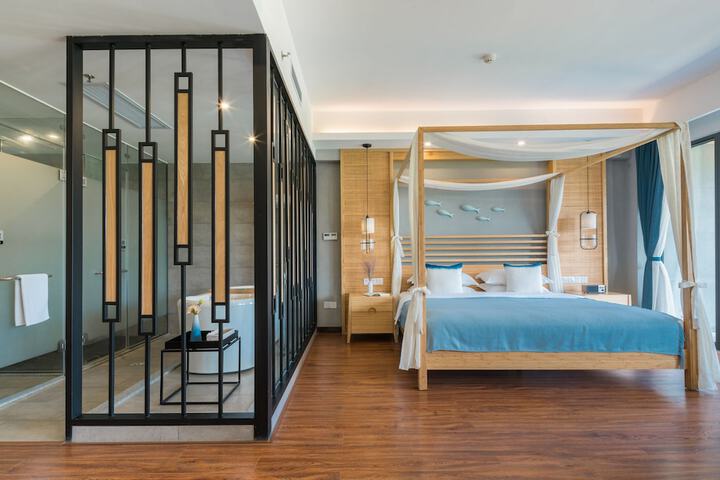 Room 14 of 184