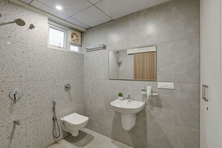 Room 20 of 28