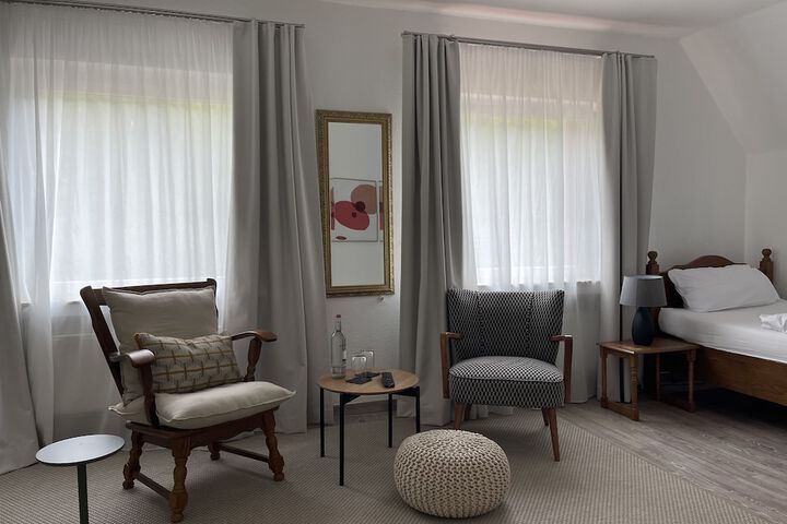 Room 19 of 128