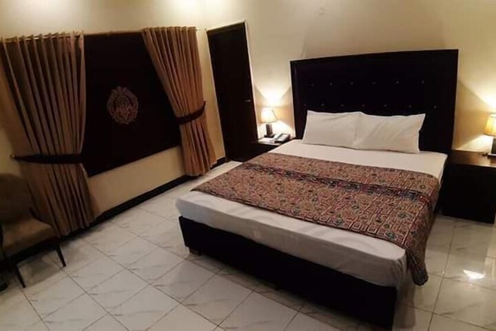 Room 3 of 9