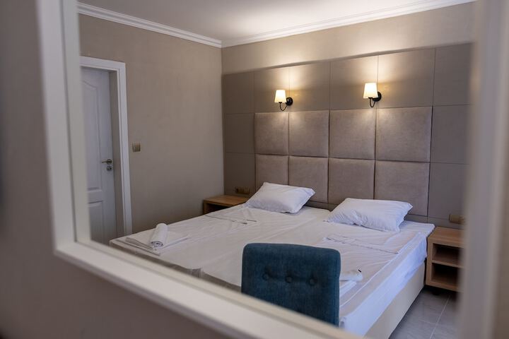 Room 7 of 51